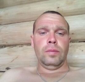 Женя Сапаров